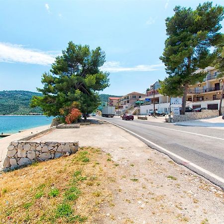 Apartments Martina マリナ エクステリア 写真