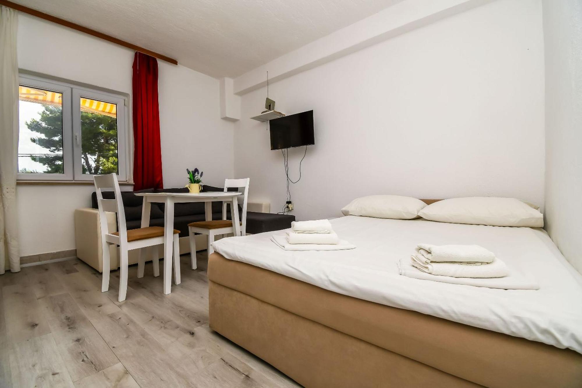 Apartments Martina マリナ エクステリア 写真