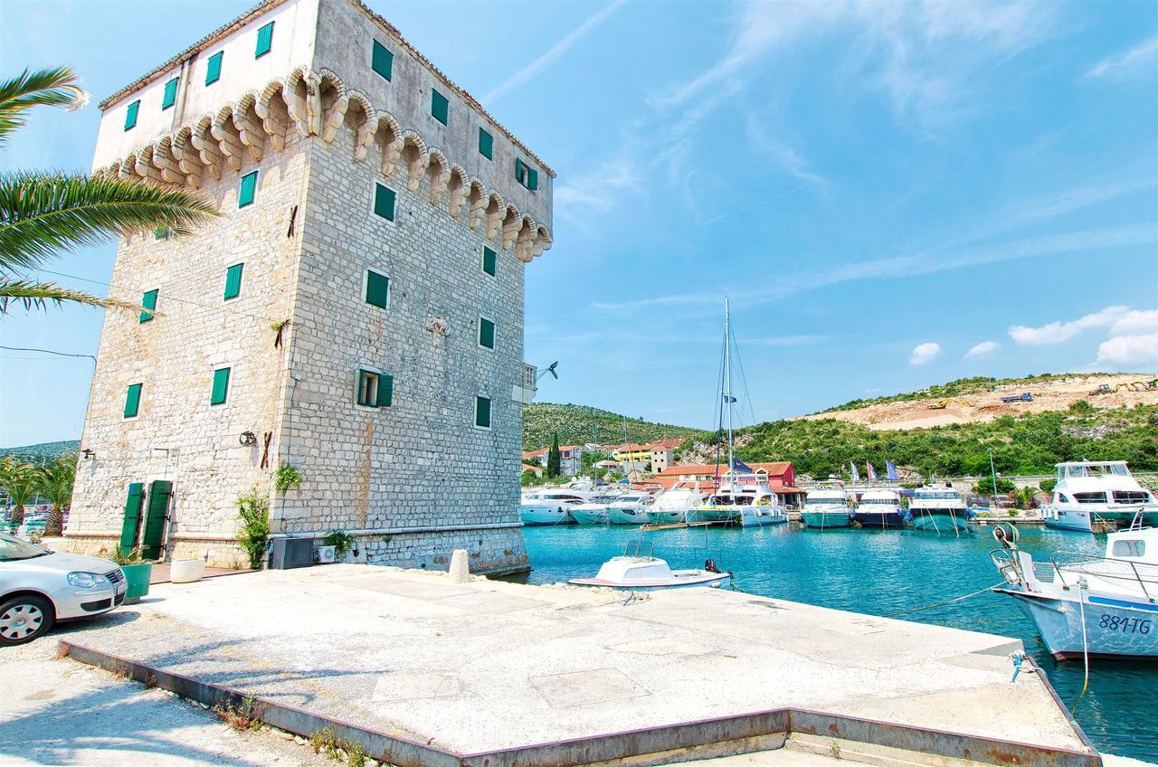 Apartments Martina マリナ エクステリア 写真